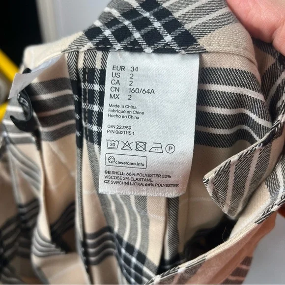 Divided H&M Size 2 Tan Black Pleated School Girl Mini Skirt M12 - Picture 3 of 6